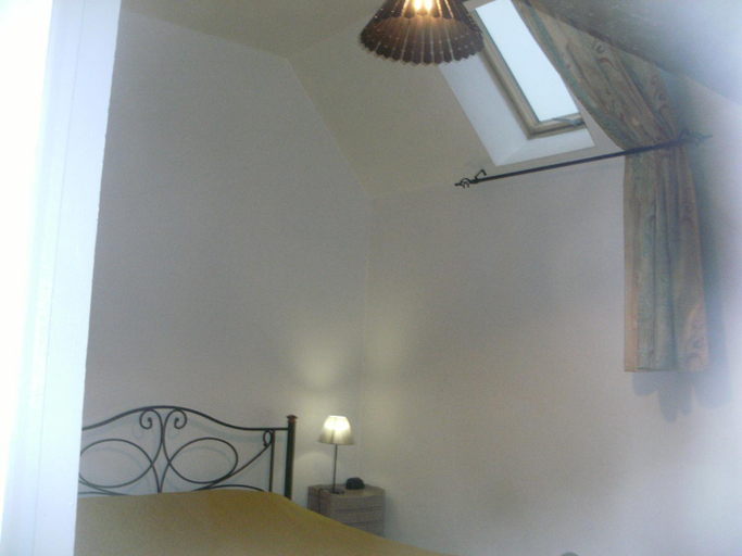 Others 2, grange dans ancien corps de ferme, Calvados