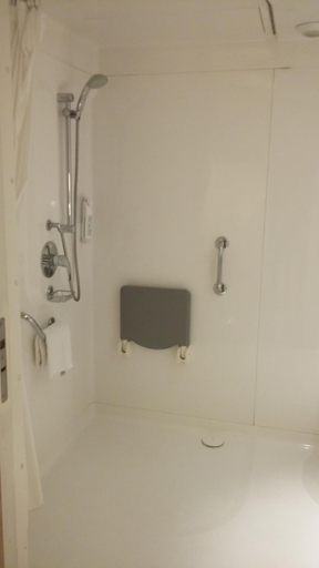 Bathroom 4, Ibis Budget Montbeliard, Doubs