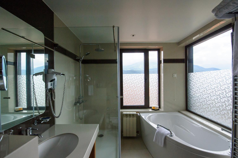 Bathroom 5, Ruskovets Thermal SPA & Ski Resort, Bansko