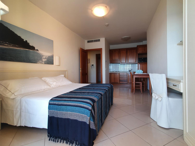Bedroom 3, Lido Resort, Savona