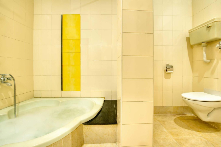 Bathroom 4, Chitrita Bhavan @ 2 Rooms GF by VEO - Part of StayVista, Puducherry