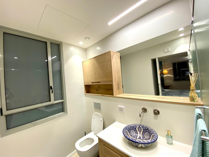 Bathroom 2, Beit Elfarasha