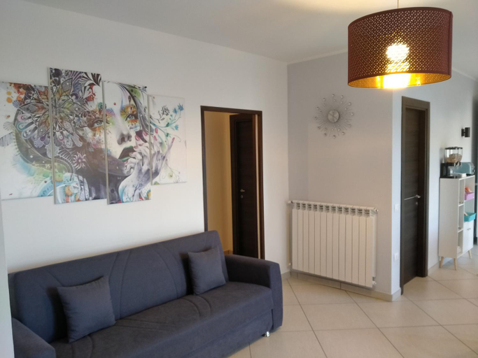 Others 4, B&B White One, Caserta