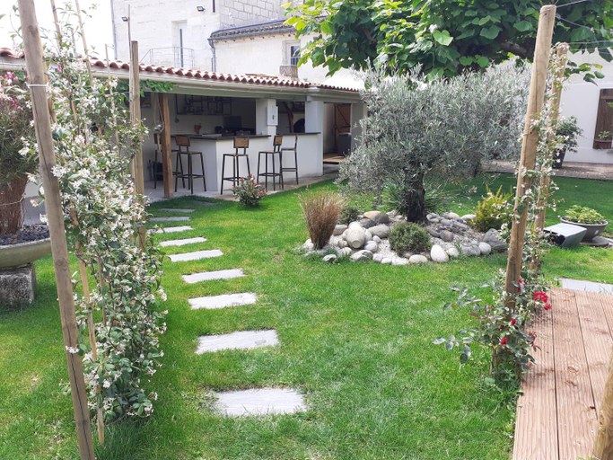 Others 2, Chez Jeanfi, Gironde