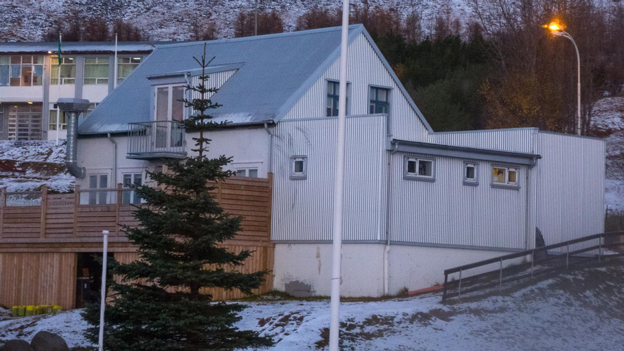 Exterior & Views 2, Harbour Inn guesthouse, Vesturbyggð