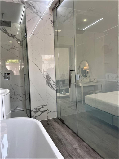 Bathroom 4, Hotel Malaga Picasso, Málaga