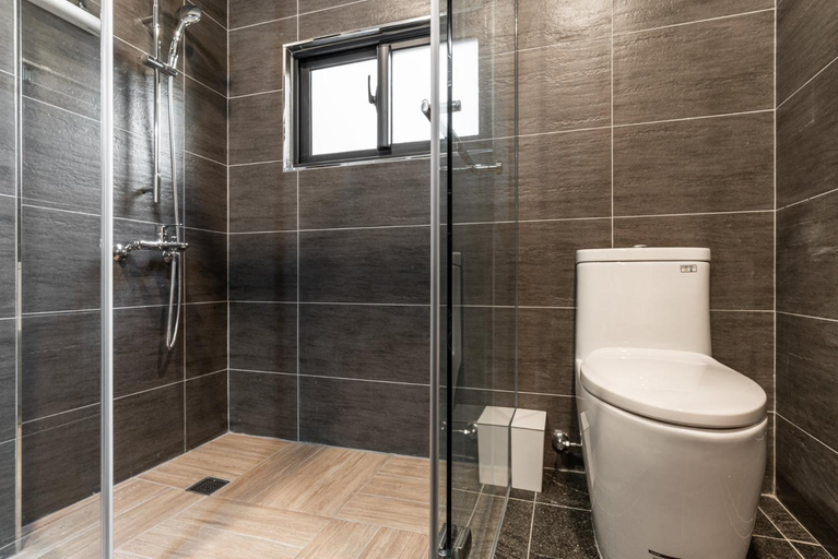 Bathroom 4, MarbordoBnB, Pingtung