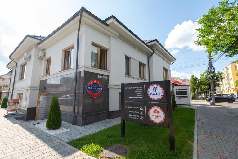 Others 4, English House Bistrita, Bistrita
