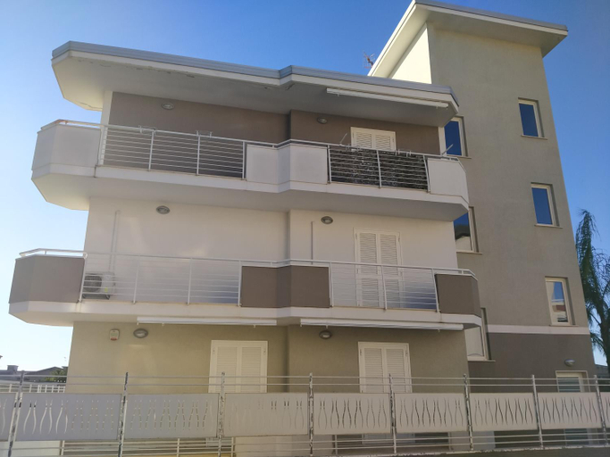 Others 2, B&B White One, Caserta