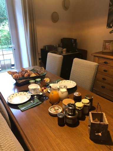 Food & Drinks 5, Villa des Roses, Mayenne