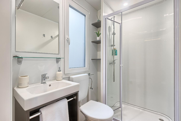 Bathroom 2, TOTAL ESCAPE Mobile Home BIANCA Camp Porton Biondi, Rovinj