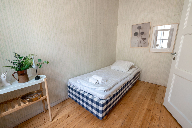 Room 2, 2ndhomes Bright 125m2 4BR Center Apt, Uusimaa