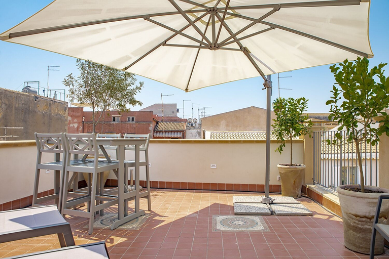 Others 5, La terrazza sul vicolo della Giudecca by Wonderful Italy, Syracuse