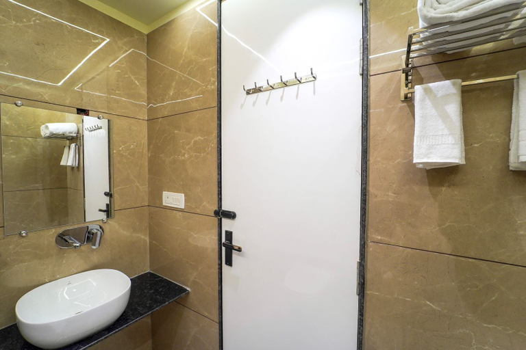 Bathroom 4, The Urban Villa, Varanasi