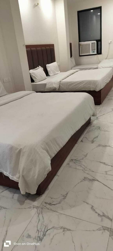 Bedroom 3, Shrivari Kaushik Palace, Dehradun