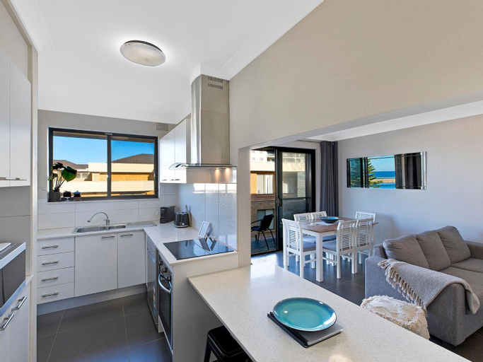 Dining Room, Pacific Court 10, Wyong - South and West