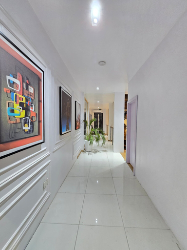 Others 5, Home away from home, Eti-Osa