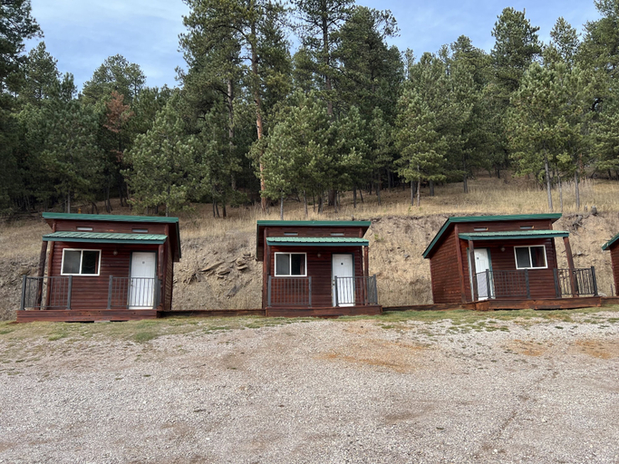 Exterior & Views 2, Galena Road Cabins, Lawrence