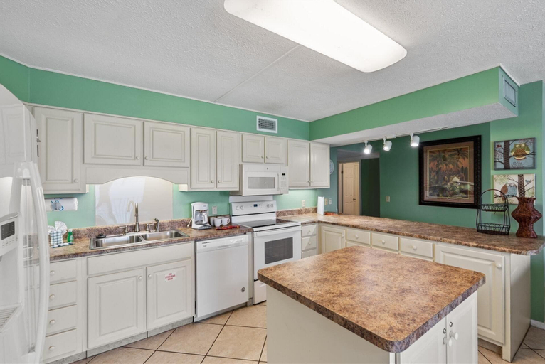 Dining Room 19