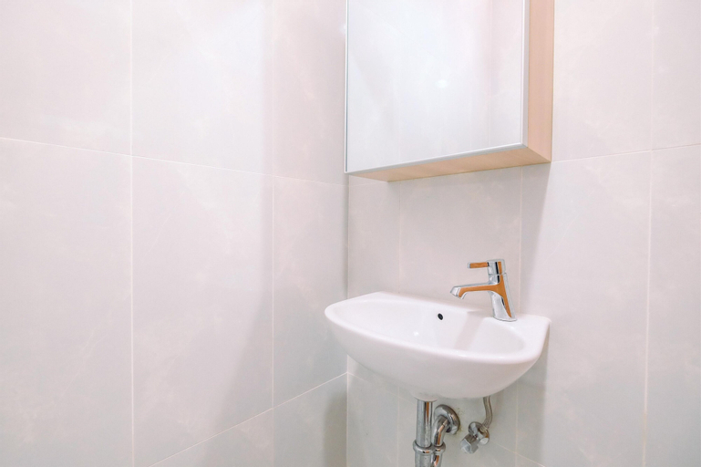 Bedroom 5, Simply Look Studio High Fl At Evenciio Margonda Apartment, Depok