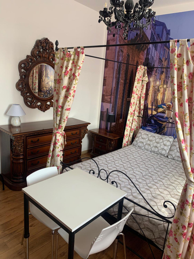 Others 5, B&B Rialto, Verona