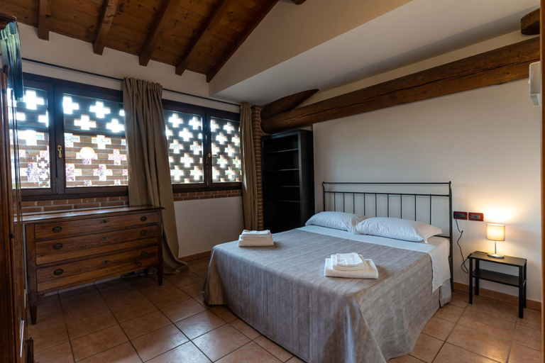 Bedroom 3, Agriturismo Corte Salandini, Mantua