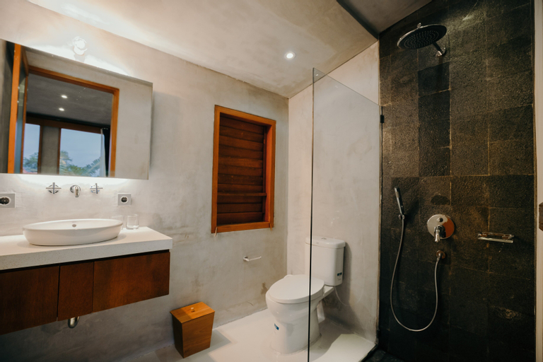 Bathroom 19