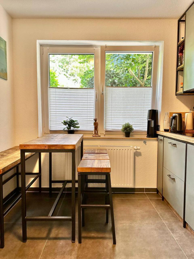 Others 4, Großes City-Ferienhaus mit Terrasse, Grill und Parkplatz F19, Oldenburg