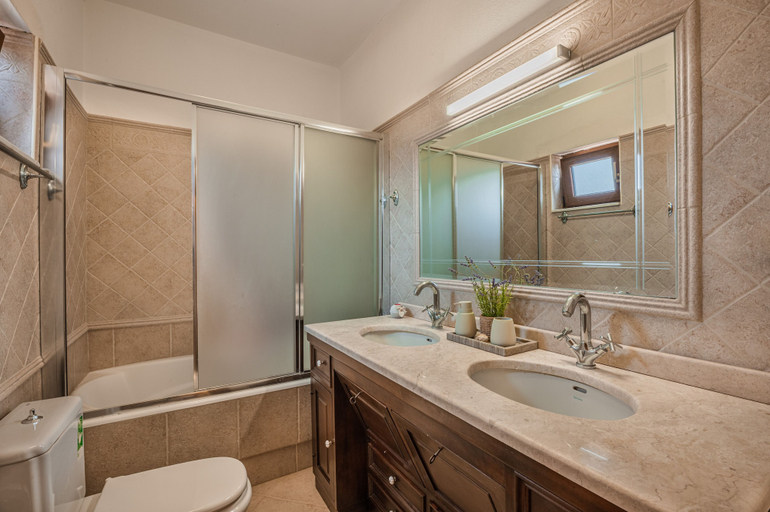 Bathroom 4, Villa Aris: A Serene Experience, 3BRs, Pool & Bbq, Crete