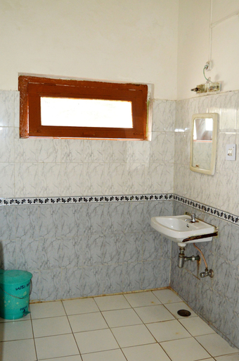 Bathroom 4, Chilla Resort, Garhwal