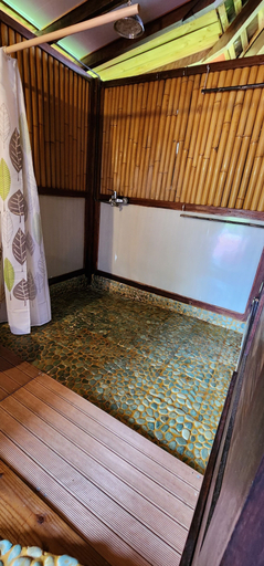 Others 3, Heipoe Lodge