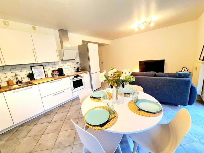 Others 3, New 1 Bedroom Flat with Balcony & Garden, Luxembourg