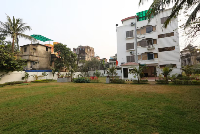 Exterior & Views 2, Goroomgo White Palace Hotel & Resort New Alipore Kolkata, Kolkata