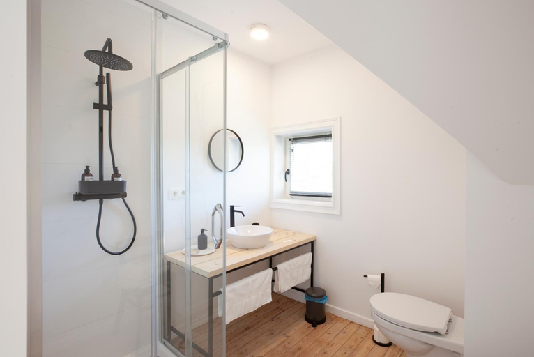 Bathroom 2, Le Charbonnage, Limburg