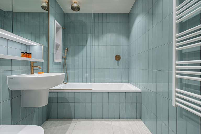 Bathroom 3, Spacious Flat in North London, London