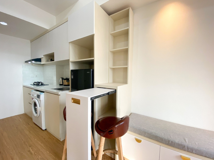 Others 3, Homey And Elegant Studio Vasanta Innopark Apartment, Cikarang