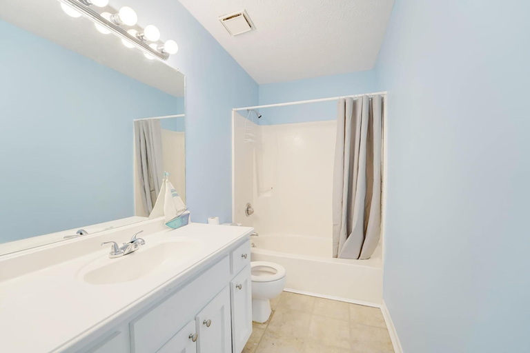 Bathroom 3, Southwind C-3, Bay