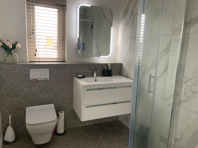 Bathroom, Sea La Vie, North Down and Ards