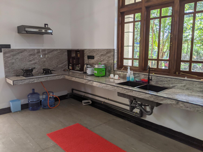 Others 5, Mount Top Chalet, Tangalle