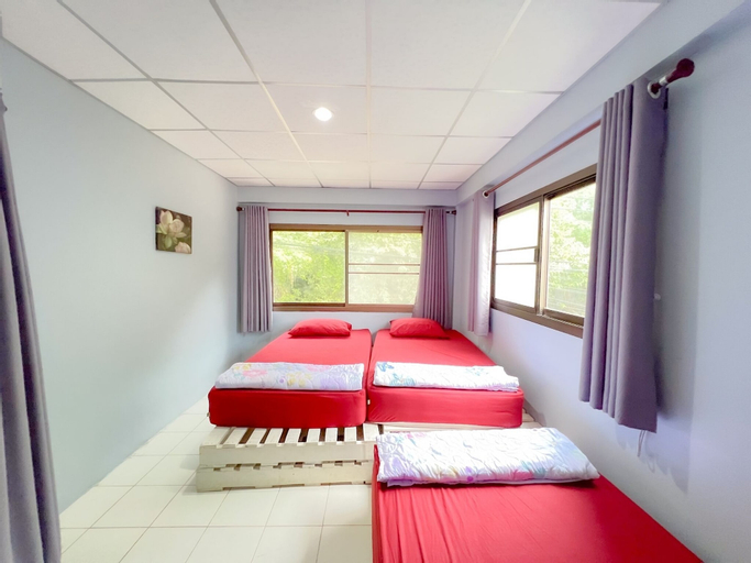 Bedroom 2, GAO Xpress Beach Club, Ban Chang