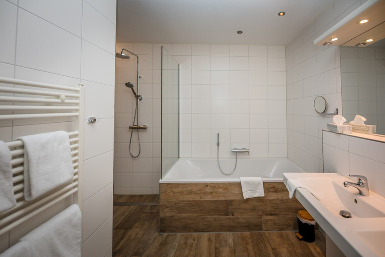 Bathroom 3, Restaurant & Hotel Hoog Holten, Rijssen