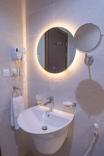 Bathroom 9