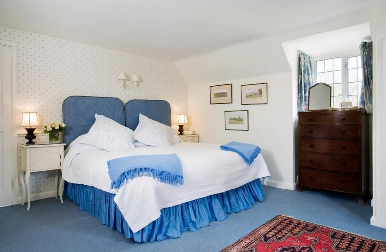 Bedroom 2, The Old Manor House, Warwickshire