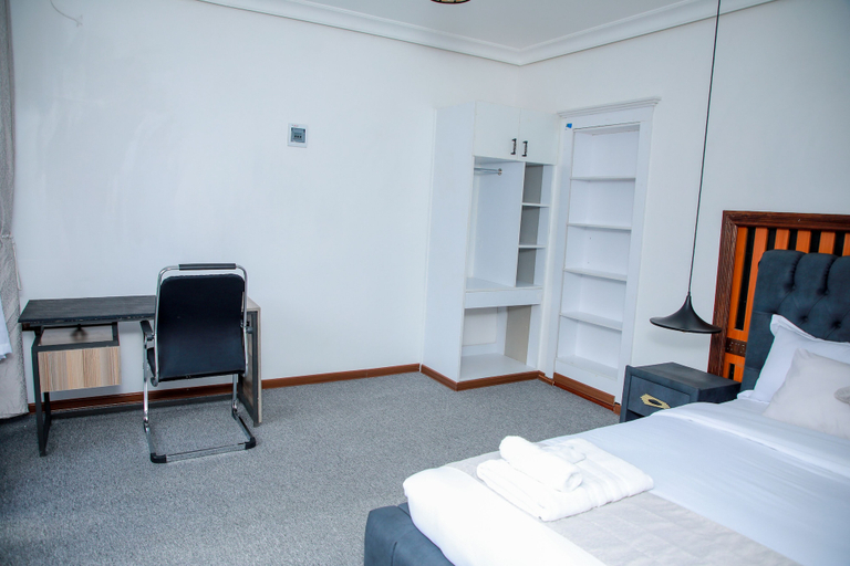 Bedroom 2, Fortunas Cabins, South Imenti