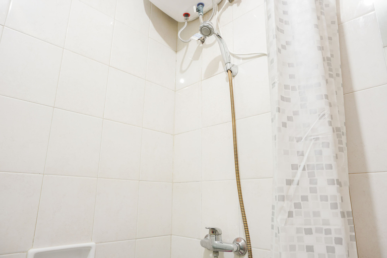 Bathroom 4, Comfortable And High Floor 2Br Apartment At Thamrin Residence, Central Jakarta