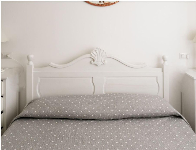 Bedroom 4, Female Resort, Latina