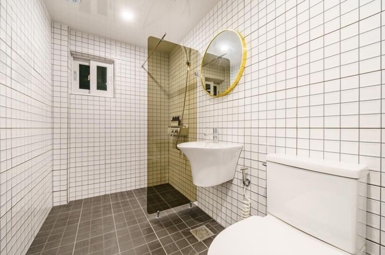 Bathroom 3, hotel yam, Suyeong