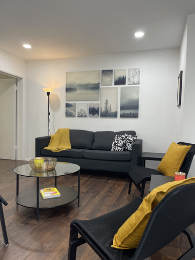 Others 5, Hollywood Business Suites, Los Angeles