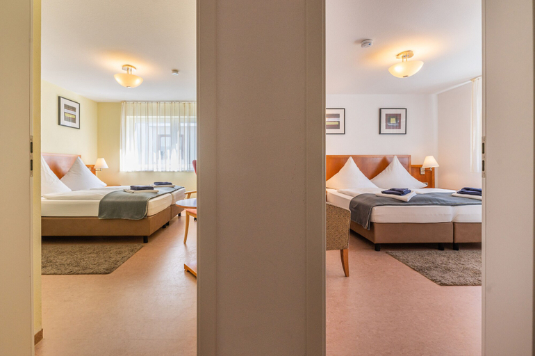 Bedroom 3, Hotel am Kirchplatz, Bodenseekreis