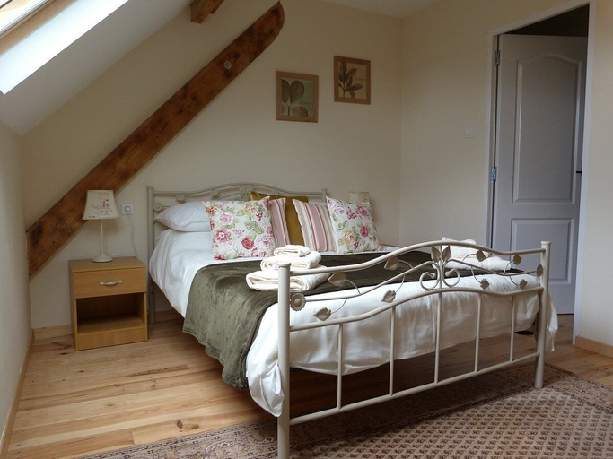 Bedroom 4, Vue Du Vallon, Haute-Vienne